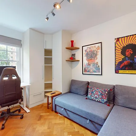 3 Bedroom Family Friendly Apartment In Hillcrest London Exterior photo